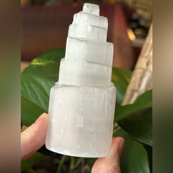 Selenite Tower - Picture 2 of 4